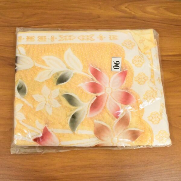 Sofacover1-live.jpg Elegant Floral Sofa Protector Cover - (1 Pc / 139x28 Inch)