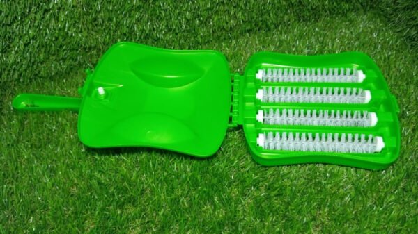 Plastic Handheld Carpet Roller Brush Cleaning with Dust Crumb Collector, Wet