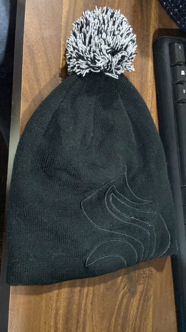 WhatsAppImage2022-08-01at2.33.35PM.jpg Men's and Women's Skull Slouchy Winter Woolen Knitted Black Inside Fur Beanie Cap.