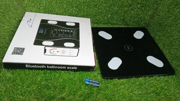 WhatsAppImage2022-09-22at4.54.13PM.jpg Bluetooth Body Fat Scale Digital Smart Body Weight Scale iOS and Android App to Manage Body Weight, Body Fat, Water, Muscle Mass, BMI, BMR, Bone Mass and Visceral Fat with BMI Scale