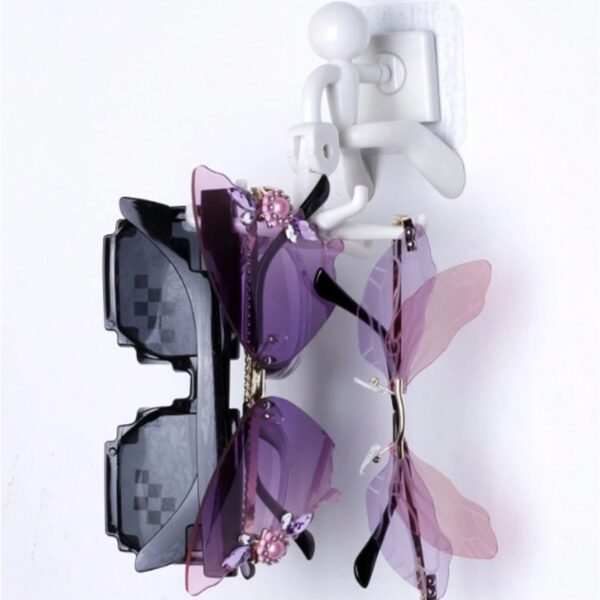 WhatsAppImage2024-01-13at1.52.57PM_3edd8090-ab88-47ce-8218-87ec2c9cb280.jpg 360° Rotating 6-Claw Hook – Kitchen & Bathroom Organizer (1 Pc | White)