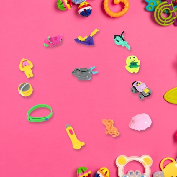 Xq98zs1JeJSIG6s2hHtWbSKyVHzhSefOFoQn9dQJ.jpg 12 in 1 toy for kids, 10 different and small toys for kids to play with curiosity