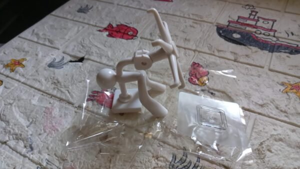 a4c84e88-543e-4764-b7a8-11b4b7d34e05_cd70b3e4-aca3-43c7-8c10-99b263ae5210.jpg 360° Rotating 6-Claw Hook – Kitchen & Bathroom Organizer (1 Pc | White)