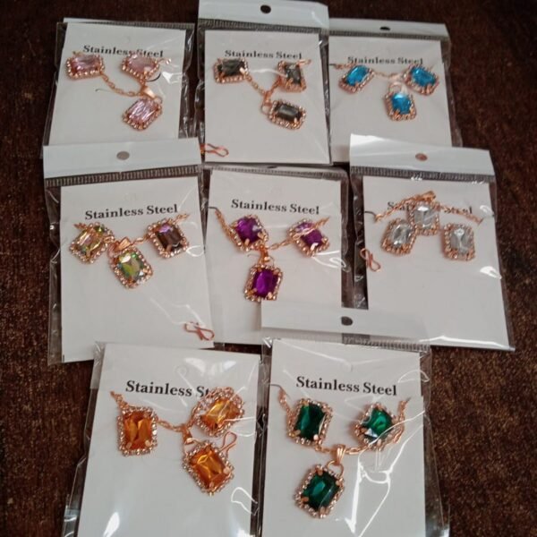 Stone Pendant Necklace Chain Set with Earrings (1 Set / Mix Color & Design)