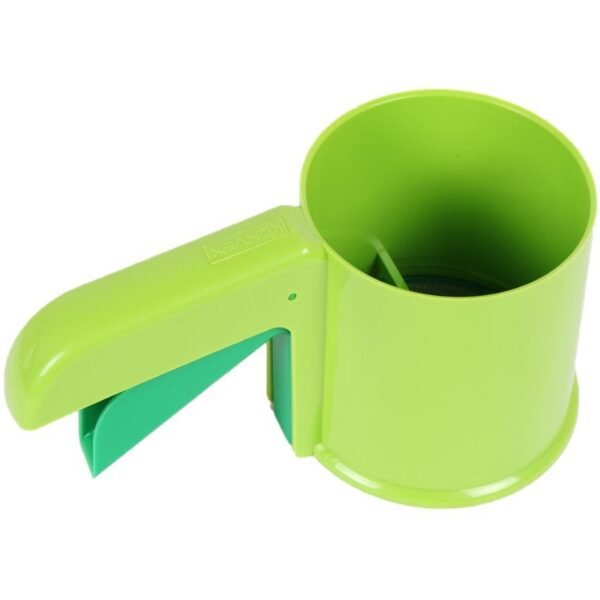 a8fc8d01-66f1-4e24-902b-2960c03c45fb.jpg Plastic Flour Strainer / Shifter