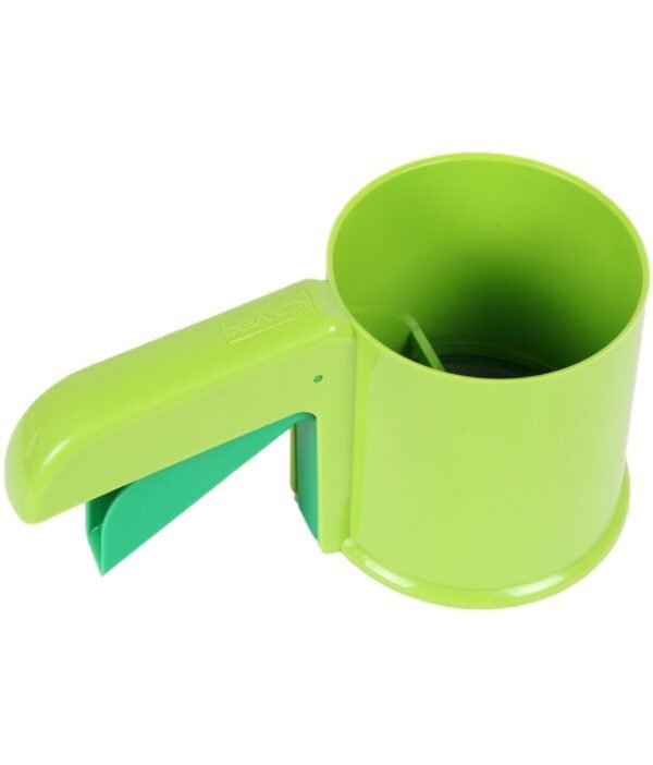 a8fc8d01-66f1-4e24-902b-2960c03c45fb.jpg Plastic Flour Strainer / Shifter