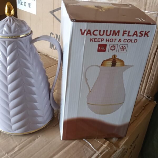 b1397806-a228-4494-bf71-01b7eed0e836.jpg Insulated Tea Kettle Hot and Cold Premium Tea Kettle 1Ltr Kettle