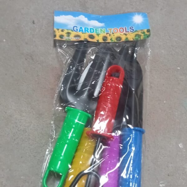 b5678966-ba87-4026-83d8-6fa6b5bad41b.jpg Best Gardening Hand Tools Set for Your Garden