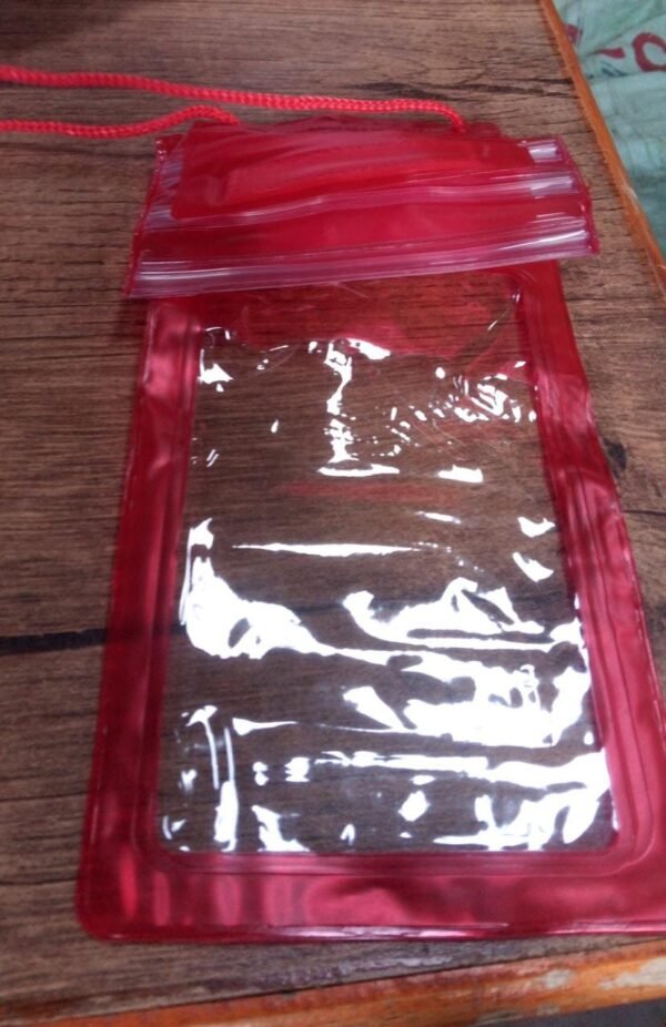 b9ab4102-fcee-42e7-9c2c-428aeef43160.jpg Waterproof Mobile Pouch (6.2 inch , Random Colour)