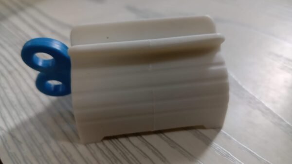 baac605f-fbee-4c68-a16a-3fd362045b1f.jpg Rolling Tube Toothpaste Squeezer Toothpaste Seat Holder Stand