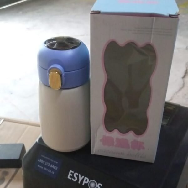 be35bee4-a8f3-4705-9ca4-244f409f9421.jpg Smart Vacuum Insulated Water Bottle with LED Temperature Display (300 ML Approx)