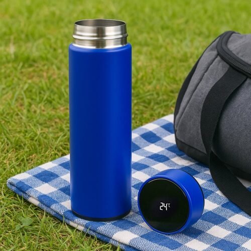 bottle-01_6250d8a4-f526-48fd-a1f0-708398e1c462.jpg Blue Vacuum Insulated Water Bottle (1 Pc / 500ML)