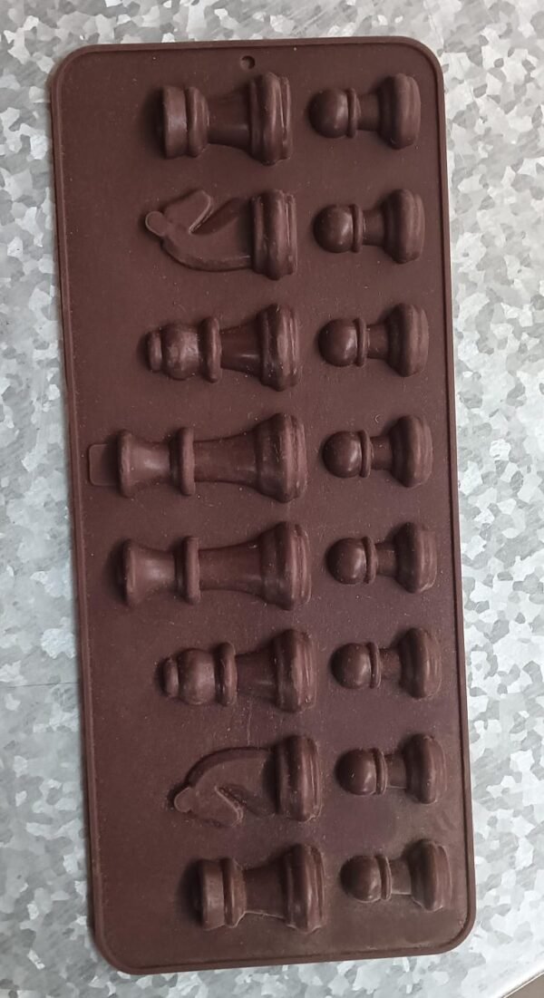 c1e8d8d4-211f-40ea-af4e-7788acc69b13.jpg Silicone Chocolate Mould Chess Shape (1 Pc)