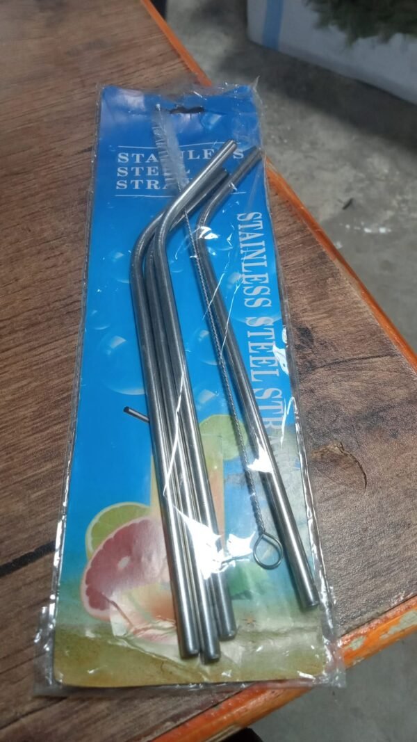 c1f2ed68-aa0d-42c8-ae95-4f4c4d38aa66_2744f567-a0d3-48f2-a6fd-26559b15ddd2.jpg Reusable Stainless Steel Drinking Straws Bent (4 Bent Straws, 1 Brush)