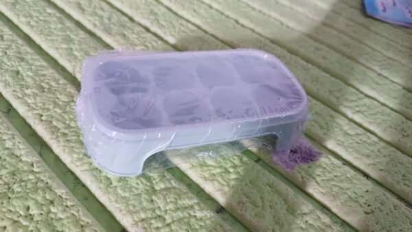 c3de7a4c-7611-422b-a79c-314d2ab5c396_554b5273-8761-4f3b-9d2e-21bd1522c510.jpg Ice Mold, 8 Grid Food Grade Portable Plastic Ice Tray (1 Pc / 15×8 Cm)