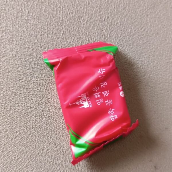 Compressed Towels Portable Disposable Compressed Cotton Coin Tissue Towel for Travel (30x25 Cm)