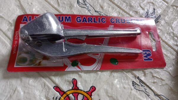 Aluminum Garlic Press – Easy-to-Use Lightweight Kitchen Tool