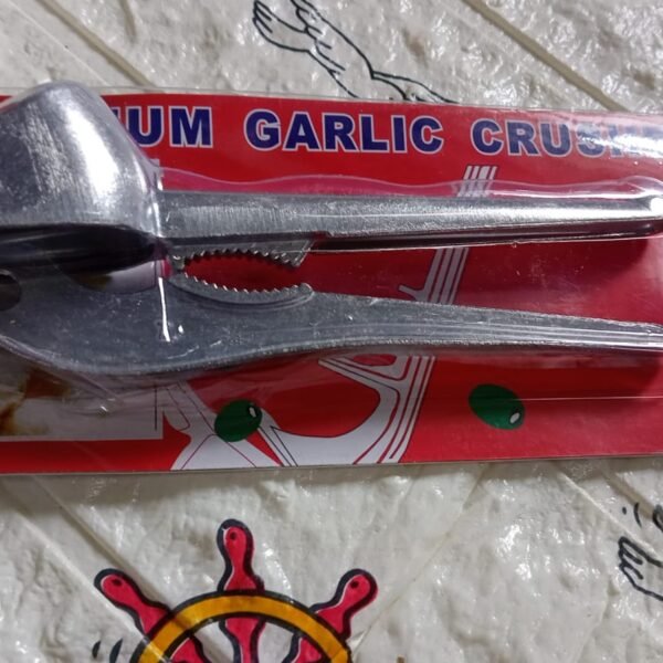 Aluminum Garlic Press – Easy-to-Use Lightweight Kitchen Tool