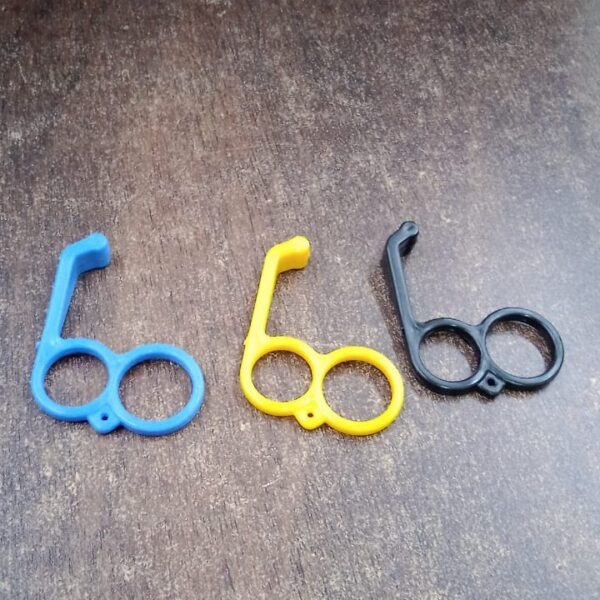 c646ab4e-3e9b-465f-912a-ee4c2ea7c03f_e5f23f8b-5587-4f50-aca8-1404f4476a09.jpg Plastic Hand Mobile Stand (Mix Color / 1 Pc)