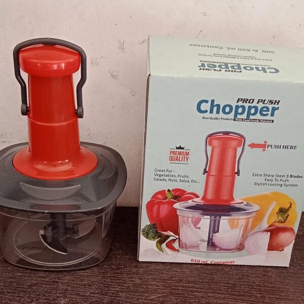 c915b7ac-eb27-4580-b600-e620bcd2d177.jpg Manual Food Chopper (650ml): 3 Stainless Steel Blades, Locking System, Anti-Slip