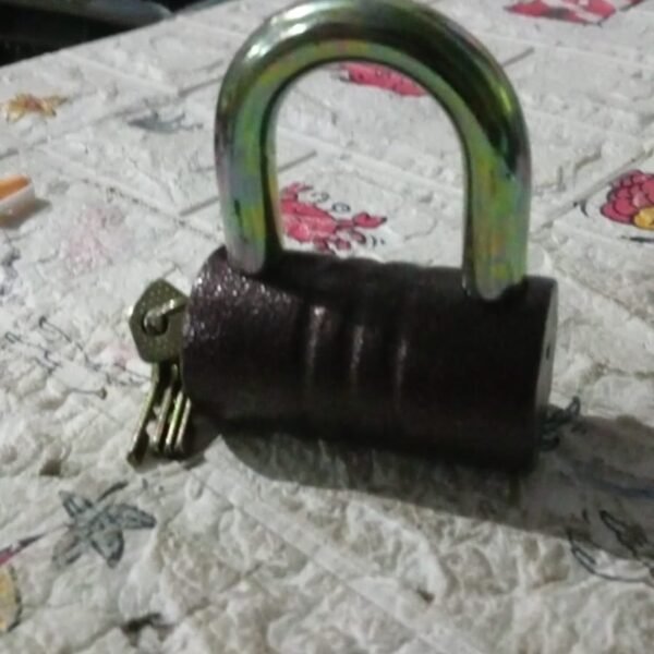 Heavy-Duty Iron Padlock – 82mm Black with Brass Core & 5 Keys, Waterproof