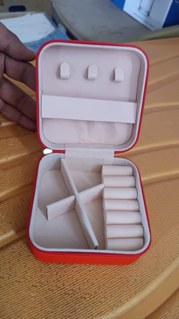 cba6fb12-b71f-46f6-9473-8179f7391f04.jpg Portable Jewelry Storage Organizer Box (1 Pc)