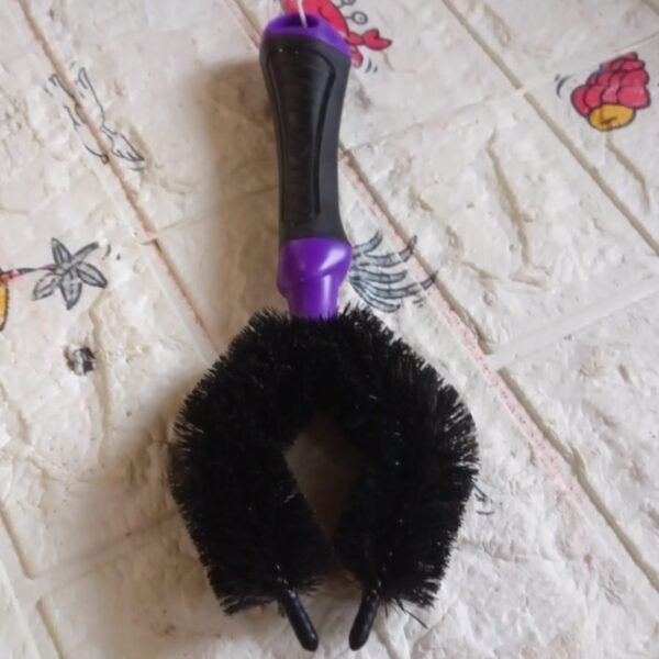 Wheel Cleaning Brush Bike tire Cleaning Brush (1 Pc)