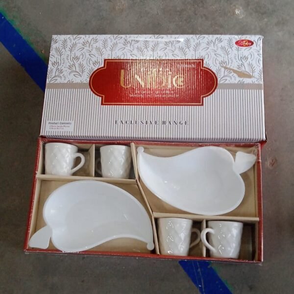 Unibic Ceramic Tea Cups With Plastic Leaf Shape tray / Platter (6 Pcs Set)