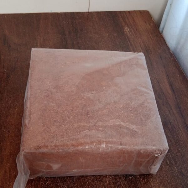 Cocopeat Block Organic Fertilizer & Potting Mixture for Home Gardening (1 KG)