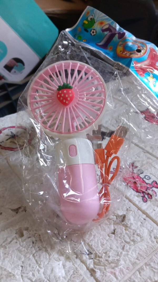 d3a89f7e-e2c2-424c-8506-3900b5479a81.jpg Portable Small Electric Fan – Rechargeable Mini Handheld Fan for Students