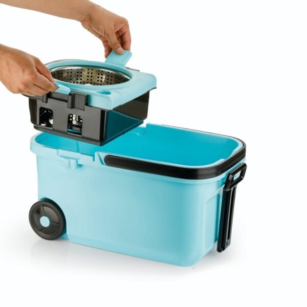 d7da6be6-f39a-4c5f-b320-96e95b69f6ec.jpg Premium 360° Spin Cleaning Mop Set