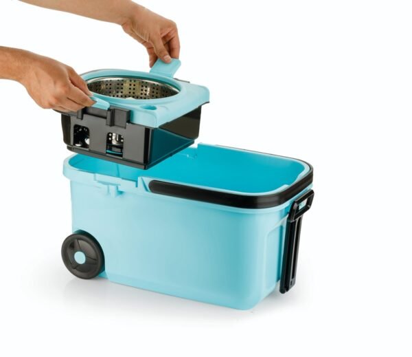 d7da6be6-f39a-4c5f-b320-96e95b69f6ec_0cde26de-9fe5-4aa0-b51a-d5b59b16c953.jpg 360° Spin Mop with Super Absorbent Microfiber Heads (1 Set)