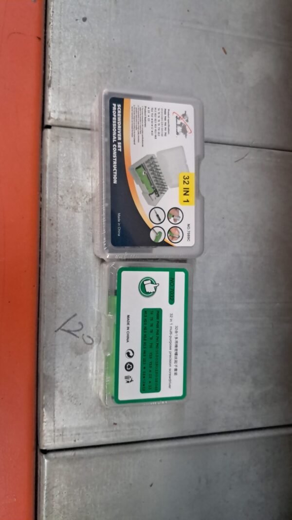 db127b1c-57d0-49e1-9b57-f578b4e47c0b.jpg 32 in 1 Mini Screwdriver Bits Set with Magnetic Flexible Extension Rod