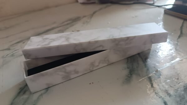 dc9ac9bf-d318-491d-be14-7fbd6f3bcb82.jpg Luxury Empty Gift Box (21x5cm & 1 Pc)