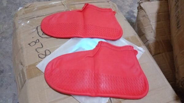 Non-Slip Silicone Waterproof Boot Shoe Cover (Medium Size / 1 Pair / Red)