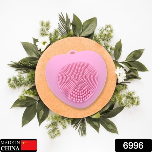 e084b6e3-1097-4423-83ab-7cbaf89332f9.jpg Heart-Shaped Silicone Face Wash Brush – Facial Cleansing Scrubber for Women