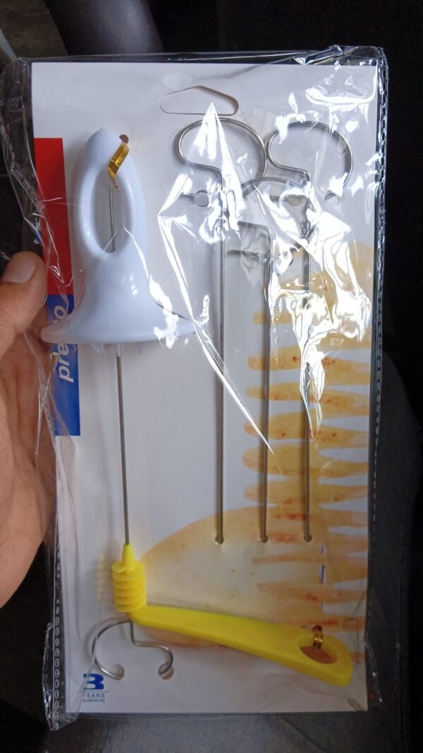 e564c4f5-5900-4cb6-99dc-d50d1fd35c45.jpg 1 Set Potato Spiral Cutter, Potato Twister (4 Spits)