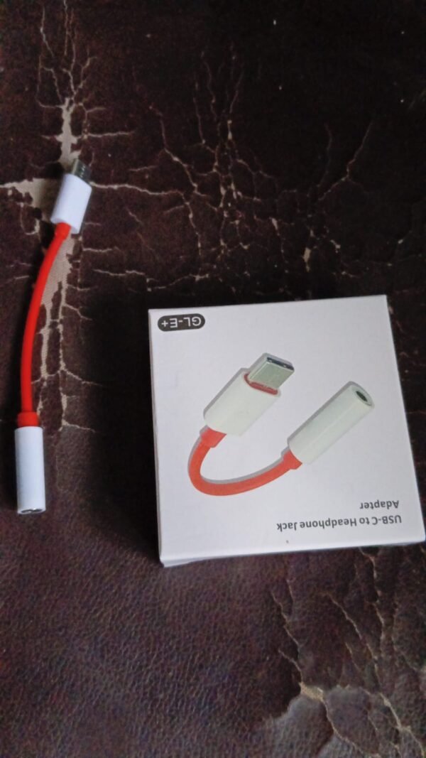 e60de139-7cb5-4a85-9519-a74aad4c2aa7.jpg USB Type C to Headphone Jack Audio Connector (1 Pc)