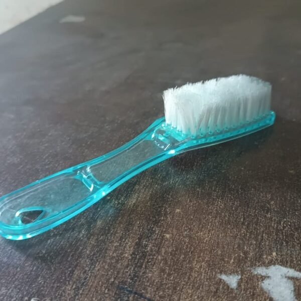 eaf3133b-a198-4061-9600-1f0f194e72e6-1.jpg Plastic Handle Shoes Clothes Scrubbing Brush (1 Pc / Mix Color / 19 Cm)