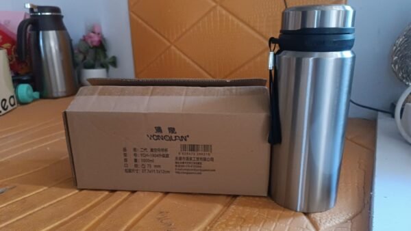 ee679084-2416-4235-a12d-6aa6df643b25.jpg Stainless Steel insulated Vacuum Water Bottle (1000ml)