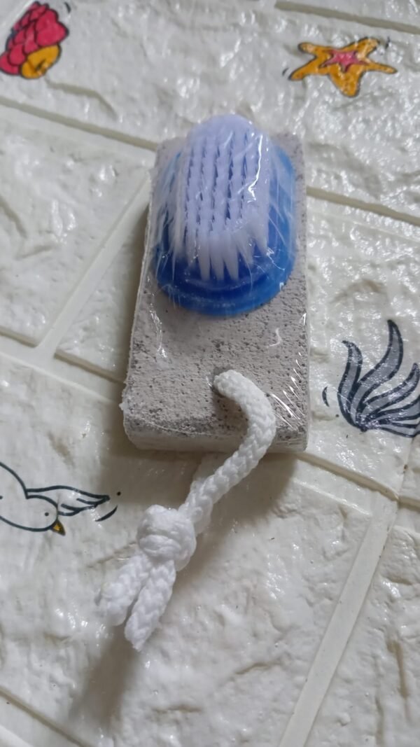 f0d3243a-5b1b-4579-b0de-85246e6b7008.jpg Hand and Foot Brush with pumice stone to Remove Dead Skin