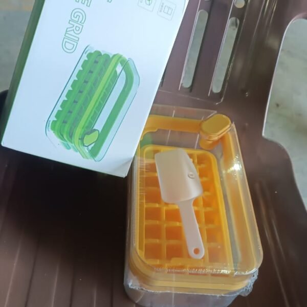 Ice Cube Tray with Lid 32 Grid, Storage Box Kitchen Bar Tool (1 Pc)