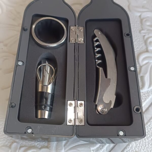 f77919db-7101-4397-8a7c-009d1cbfcced.jpg Premium Wine Bottle Shape Bar Accessory Gift Set