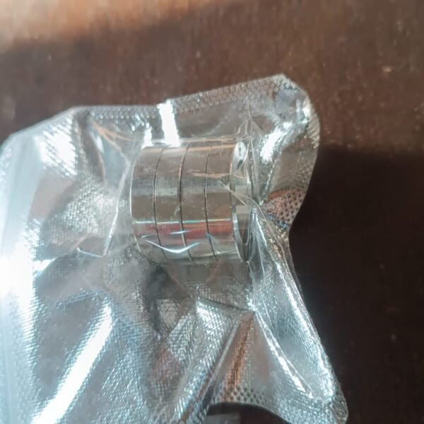 f81c81d2-3f89-41f7-babc-f9f9970339a9.jpg Portable 4 Finger Ring Unique Rotating Folding Ring (1 Set)