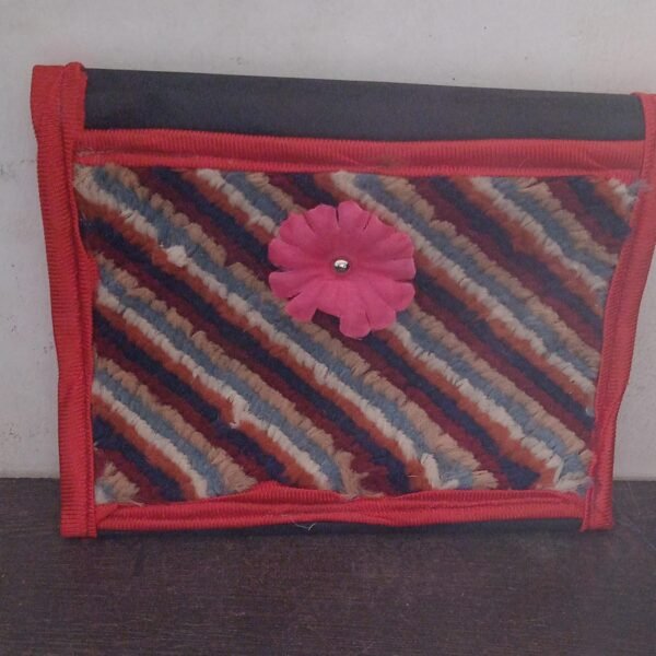 f8dbaeb0-5d3b-499c-b45c-d83381932d36.jpg Foldable Hanging Organizer with 3 Pockets - Wall Hanging Letter Holder