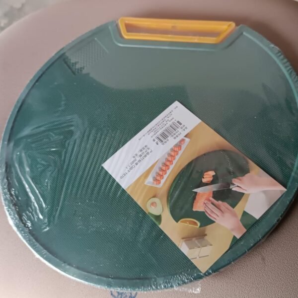 f8e10671-62d5-4108-83ca-aa1f6fd45616_af467fa6-59e9-4e01-8791-e44f22ee4a59.jpg Round Multipurpose 32x32 cm Anti-Slip Cutting Boar (1 Pc)