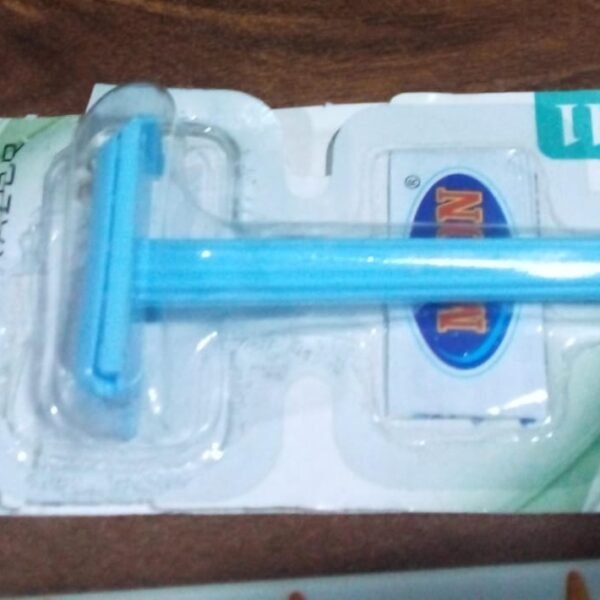 ff3769bf-5e26-487d-af9e-726fc1116f34.jpg Shaving Razor For Men Plastic Grip Handle