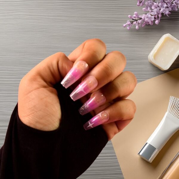 Reusable Press-On Artificial Nails with Adhesive Stickers fake nails (1 Pkt)