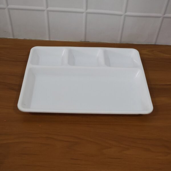 servingtray-live.jpg Plastic 4-Compartment Rectangular Meal Serving Tray / Plate (1 Pc / White)